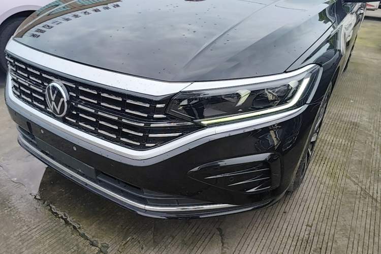 Used Volkswagen Passat 2022 330TSI Elite Edition Custom Version Left Front Headlight