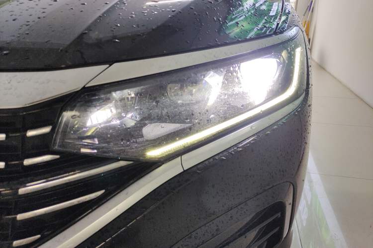 Used Volkswagen Passat 2022 330TSI Elite Edition Left Front Headlight