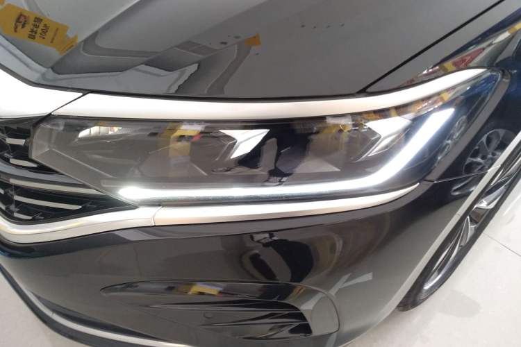 Used Volkswagen Passat 2022 330TSI Elite Edition Custom Version Left Front Headlight