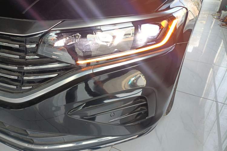 Used Volkswagen Passat 2022 330TSI Elite Edition Left Front Headlight