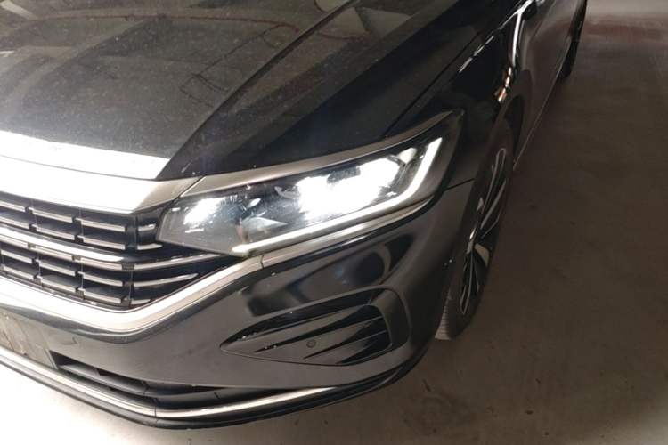 Used Volkswagen Passat 2022 330TSI Elite Edition Left Front Headlight