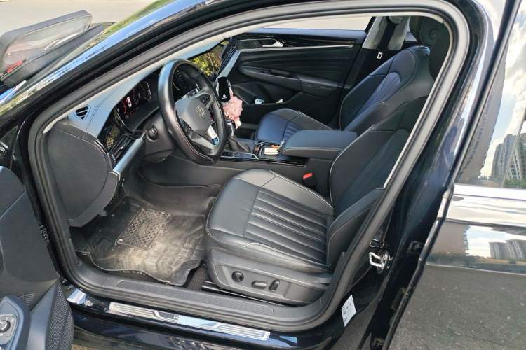 Used Volkswagen Passat 2022 330TSI Starry Elite Edition Left Front Seat