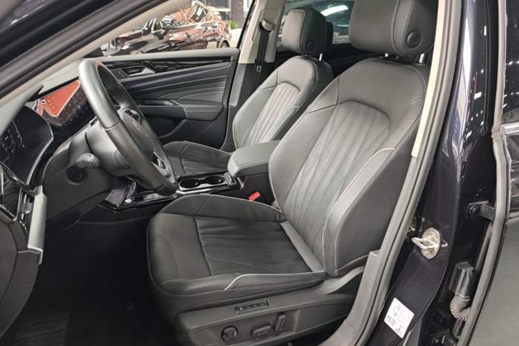 Used Volkswagen Passat 2022 330TSI Starry Luxury Edition Left Front Seat