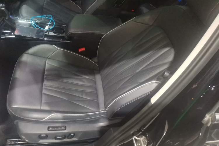Used Volkswagen Passat 2022 330TSI Starry Luxury Edition – Exclusive Special Edition Left Front Seat