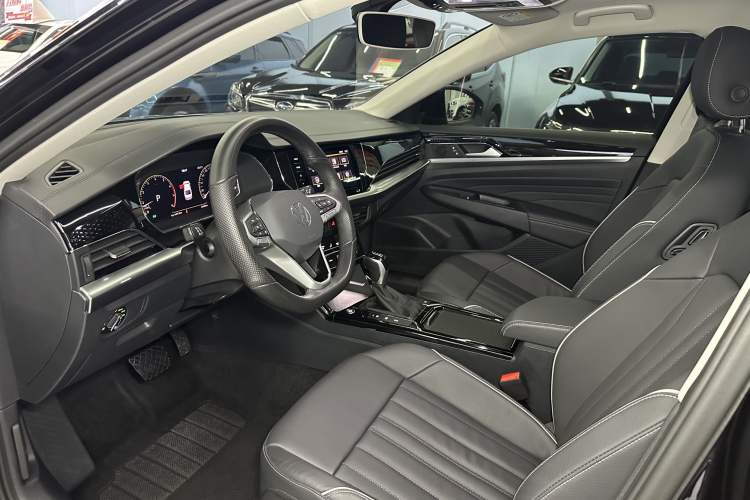 Used Volkswagen Passat 2022 330TSI Starry Elite Edition Left Front Seat