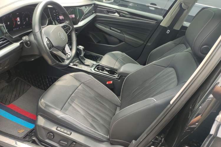 Used Volkswagen Passat 2022 330TSI Luxury Edition Left Front Seat