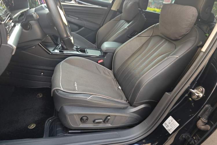 Used Volkswagen Passat 2022 330TSI Starry Elite Edition Left Front Seat