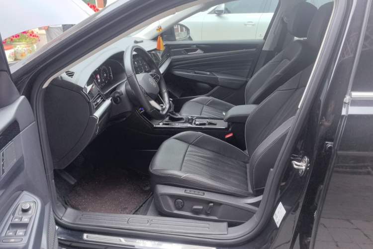 Used Volkswagen Passat 2022 330TSI Luxury Edition Left Front Seat