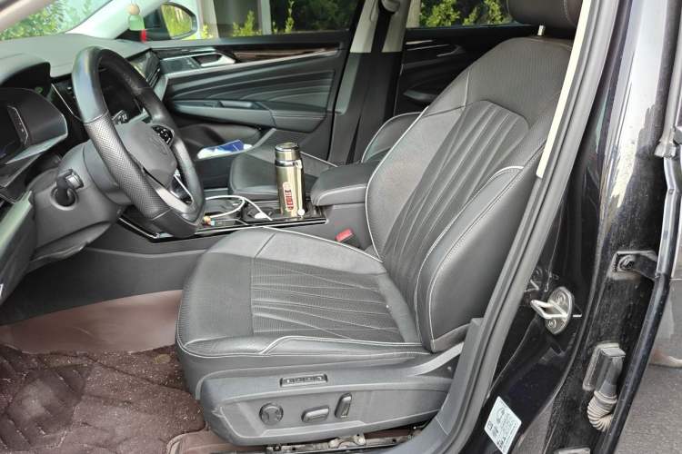 Used Volkswagen Passat 2022 330TSI Starry Luxury Edition Left Front Seat