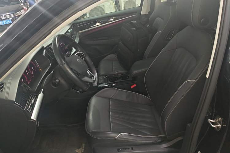 Used Volkswagen Passat 2022 330TSI Luxury Edition Left Front Seat