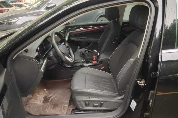 Used Volkswagen Passat 2022 330TSI Luxury Edition Left Front Seat