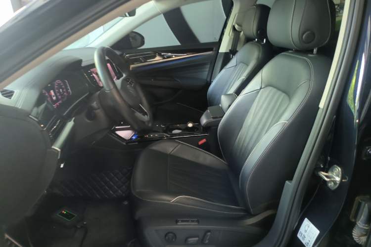 Used Volkswagen Passat 2022 330TSI Luxury Edition Left Front Seat
