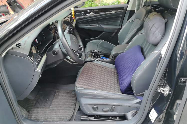 Used Volkswagen Passat 2022 330TSI Starry Luxury Edition Left Front Seat