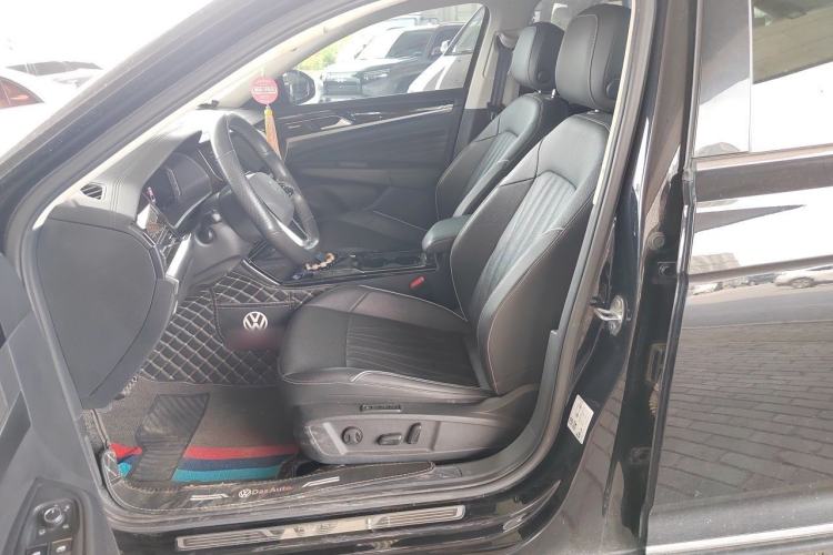 Used Volkswagen Passat 2022 330TSI Luxury Edition Left Front Seat