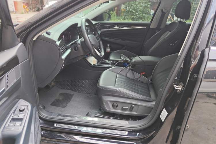 Used Volkswagen Passat 2022 330TSI Starry Elite Edition Left Front Seat