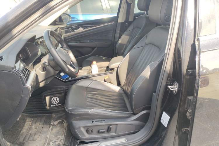 Used Volkswagen Passat 2022 330TSI Starry Luxury Edition Left Front Seat