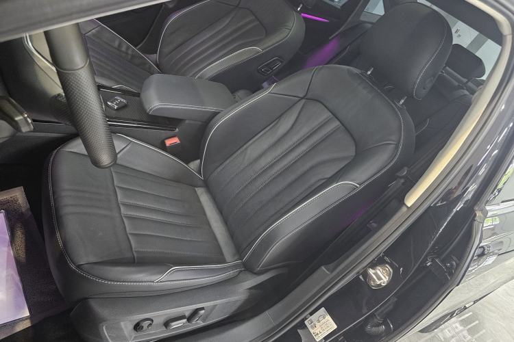 Used Volkswagen Passat 2022 330TSI Starry Elite Edition Custom Version Left Front Seat
