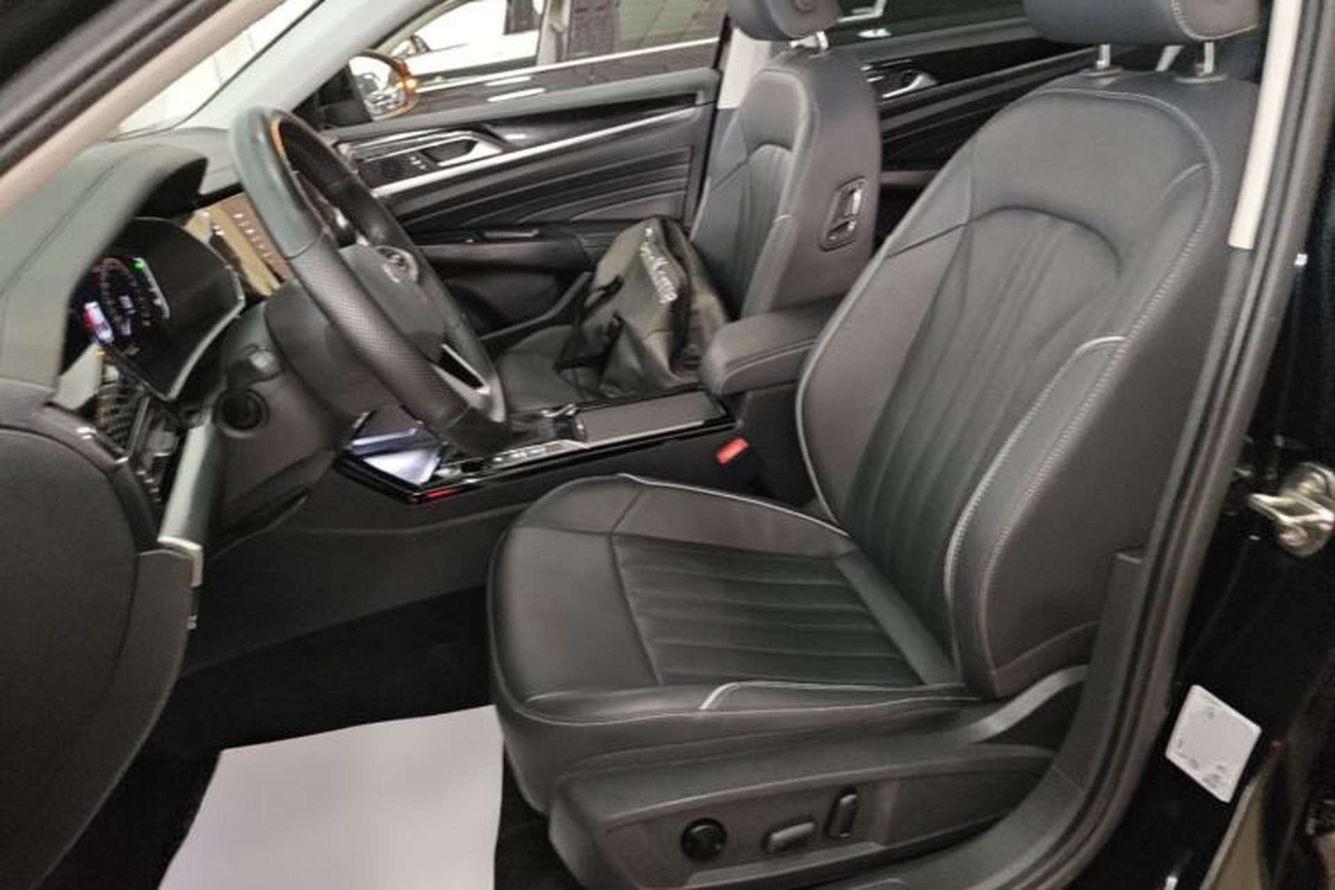 Used Volkswagen Passat 2022 330TSI Starry Elite Edition Left Front Seat