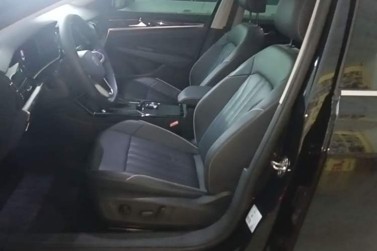 Used Volkswagen Passat 2022 330TSI Starry Elite Edition Left Front Seat