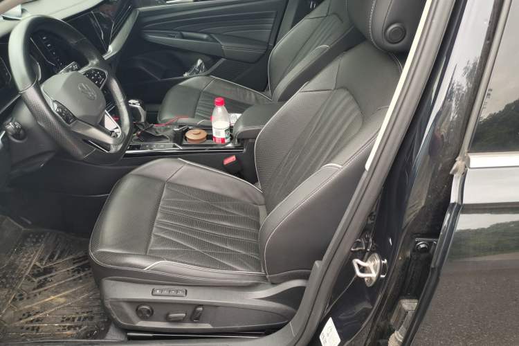 Used Volkswagen Passat 2022 330TSI Starry Luxury Edition Left Front Seat