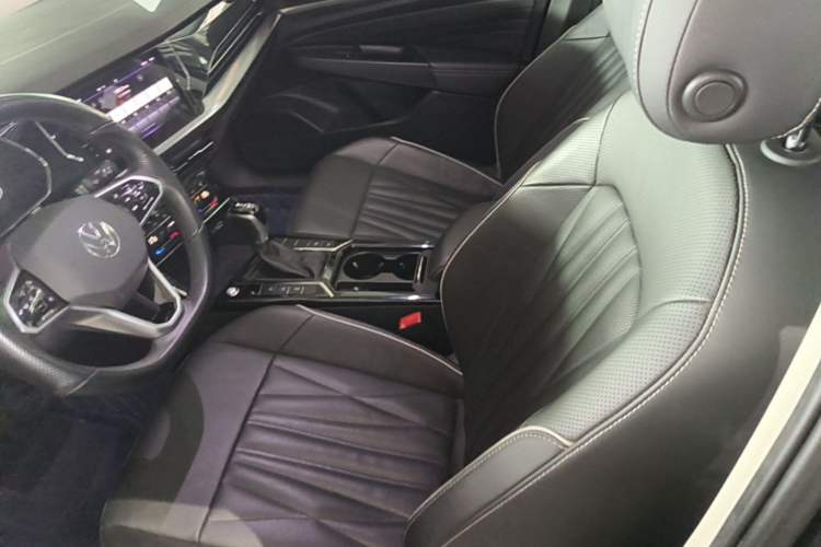 Used Volkswagen Passat 2022 330TSI Starry Luxury Edition Left Front Seat
