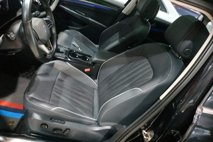 Used Volkswagen Passat 2022 330TSI Luxury Edition Left Front Seat