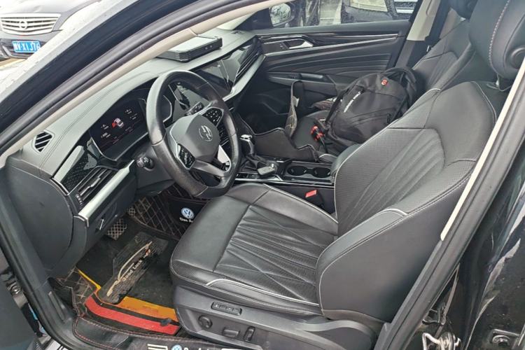 Used Volkswagen Passat 2022 330TSI Luxury Edition Left Front Seat