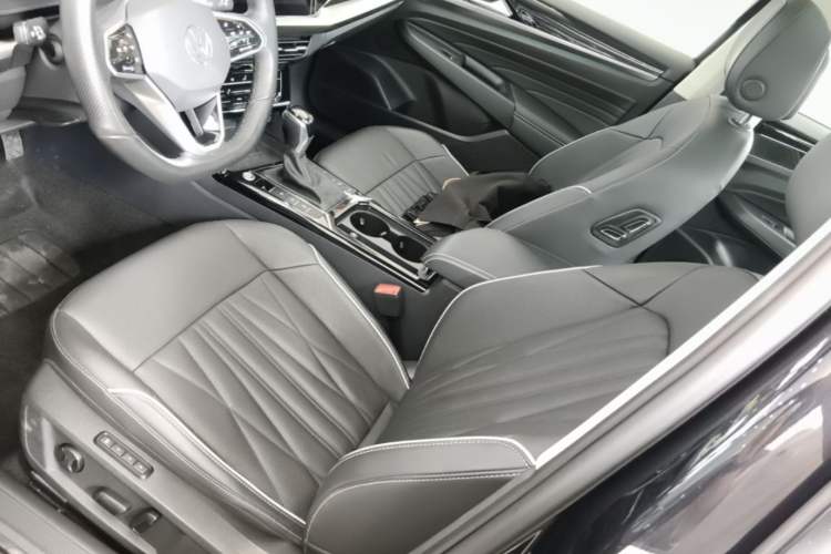 Used Volkswagen Passat 2022 330TSI Starry Luxury Edition – Exclusive Special Edition Left Front Seat