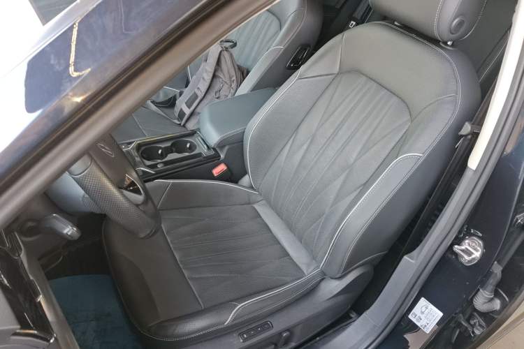 Used Volkswagen Passat 2022 330TSI Starry Luxury Edition Left Front Seat