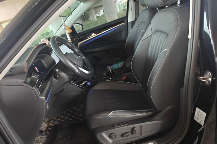 Used Volkswagen Passat 2022 330TSI Starry Luxury Edition Left Front Seat