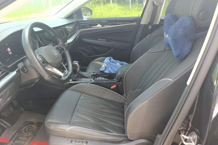 Used Volkswagen Passat 2022 330TSI Luxury Edition Left Front Seat