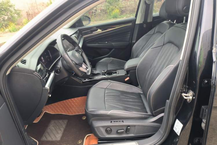 Used Volkswagen Passat 2022 330TSI Luxury Edition Left Front Seat