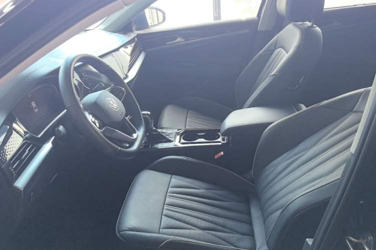 Used Volkswagen Passat 2022 330TSI Starry Luxury Edition Left Front Seat