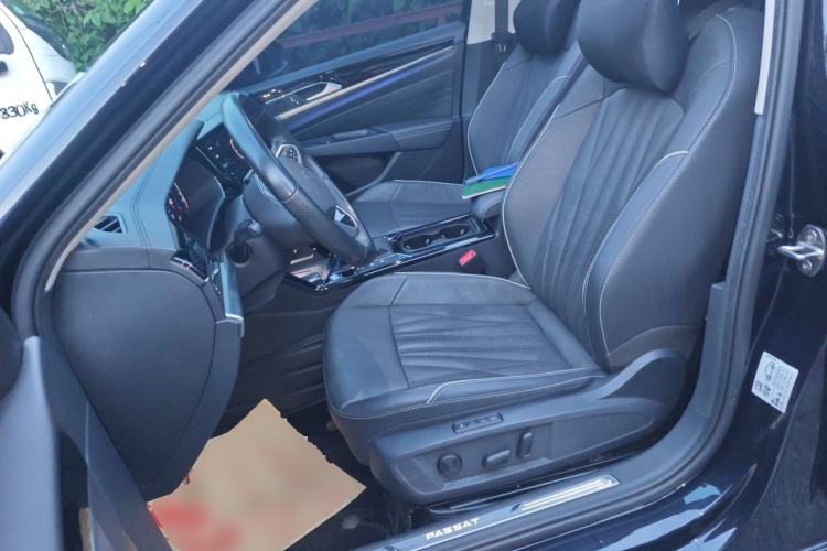 Used Volkswagen Passat 2022 330TSI Luxury Edition Left Front Seat