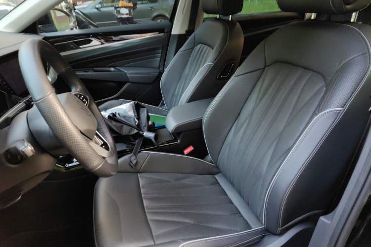 Used Volkswagen Passat 2022 330TSI Starry Luxury Edition Left Front Seat