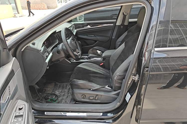Used Volkswagen Passat 2022 330TSI Starry Elite Edition Left Front Seat