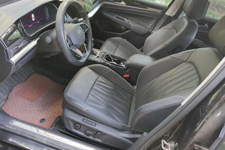 Used Volkswagen Passat 2022 330TSI Starry Luxury Edition Left Front Seat