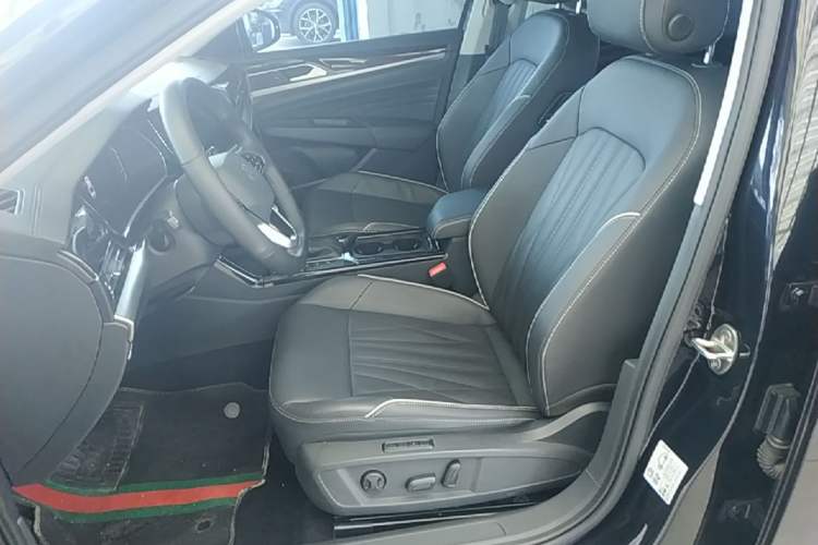 Used Volkswagen Passat 2022 330TSI Luxury Edition Left Front Seat