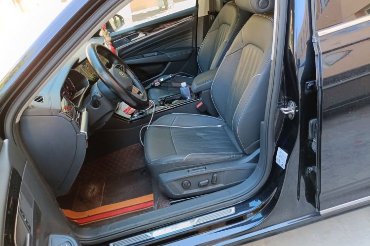 Used Volkswagen Passat 2022 330TSI Starry Luxury Edition Left Front Seat