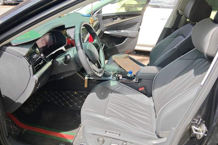 Used Volkswagen Passat 2022 330TSI Starry Luxury Edition Left Front Seat