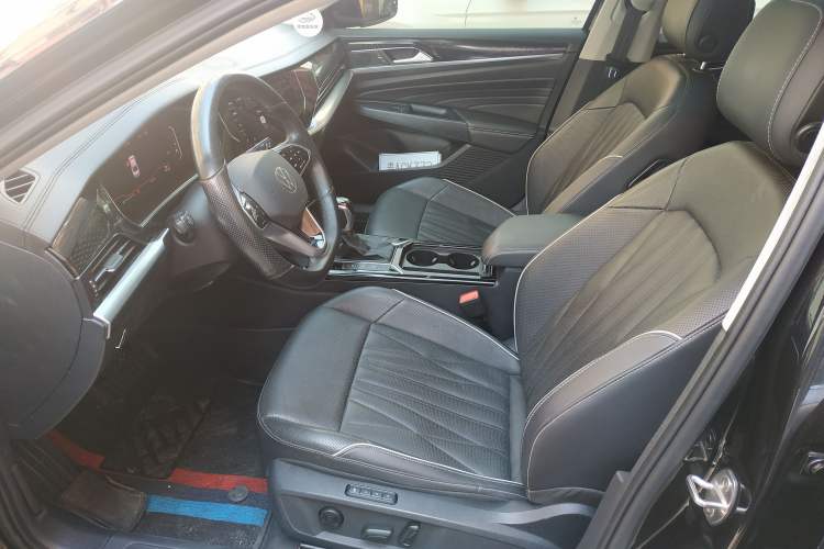 Used Volkswagen Passat 2022 330TSI Luxury Edition Custom Version Left Front Seat