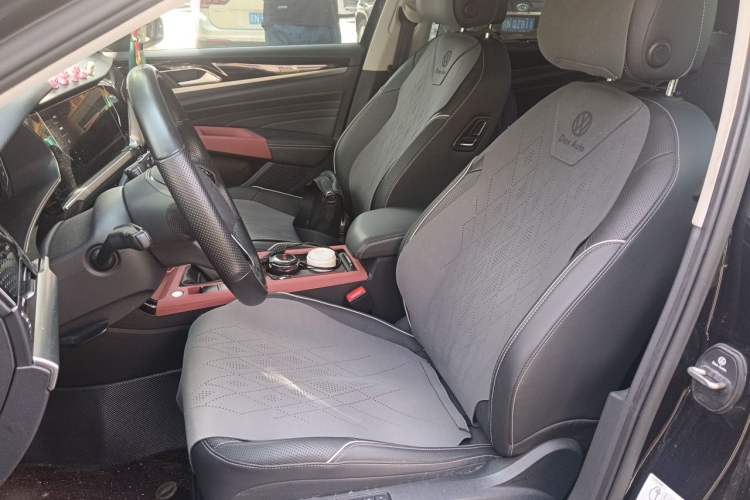 Used Volkswagen Passat 2022 330TSI Luxury Edition Left Front Seat
