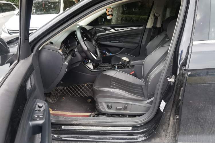 Used Volkswagen Passat 2022 330TSI Starry Elite Edition Left Front Seat