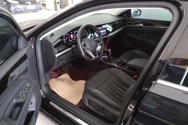 Used Volkswagen Passat 2022 330TSI Elite Edition Custom Version Left Front Seat