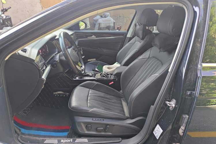 Used Volkswagen Passat 2022 330TSI Starry Luxury Edition Left Front Seat