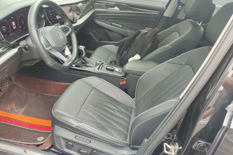 Used Volkswagen Passat 2022 330TSI Luxury Edition Left Front Seat