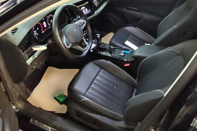 Used Volkswagen Passat 2022 330TSI Starry Elite Edition Custom Version Left Front Seat