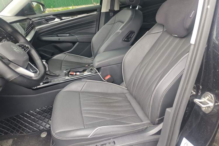 Used Volkswagen Passat 2022 330TSI Luxury Edition Left Front Seat