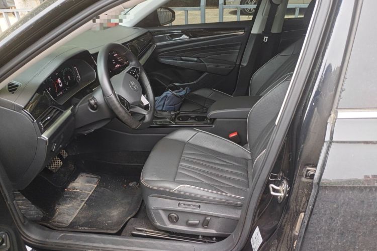 Used Volkswagen Passat 2022 330TSI Luxury Edition Left Front Seat