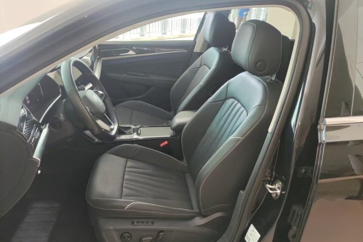 Used Volkswagen Passat 2022 330TSI Starry Luxury Edition – Exclusive Special Edition Left Front Seat